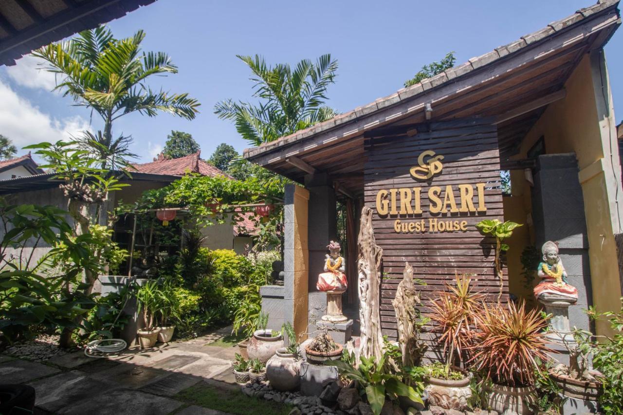 Giri Sari Guest House 페무테란 외부 사진