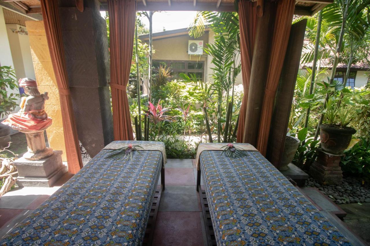 Giri Sari Guest House 페무테란 외부 사진