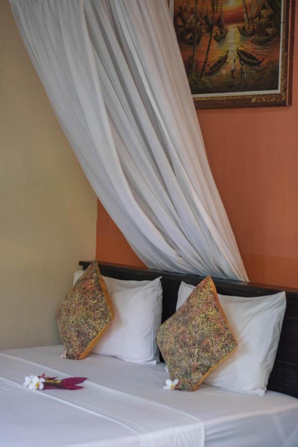 Giri Sari Guest House 페무테란 외부 사진