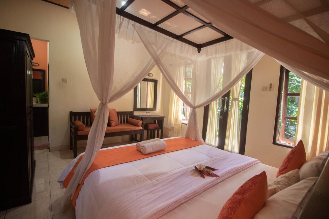 Giri Sari Guest House 페무테란 외부 사진
