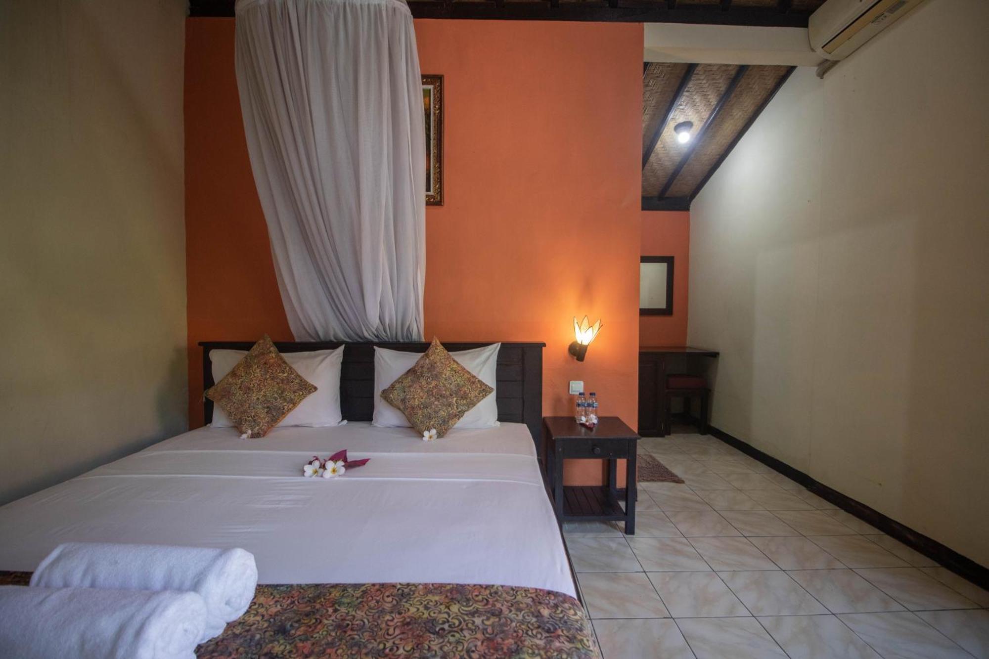 Giri Sari Guest House 페무테란 외부 사진
