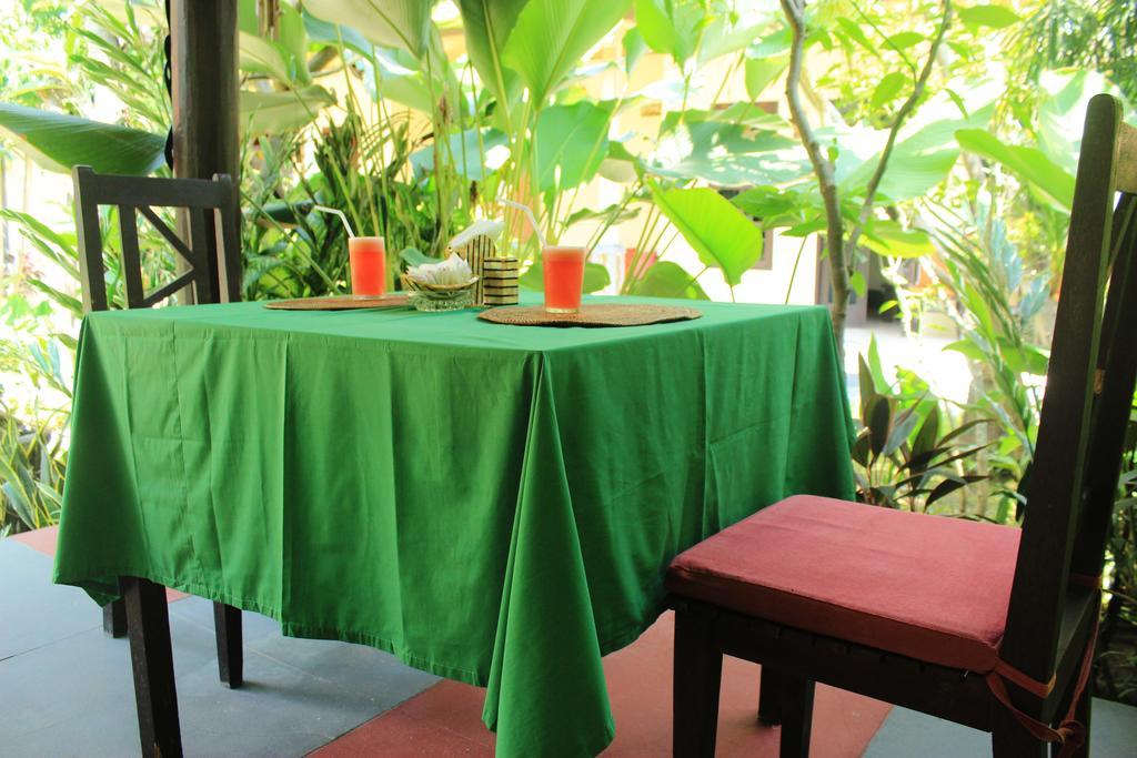 Giri Sari Guest House 페무테란 외부 사진