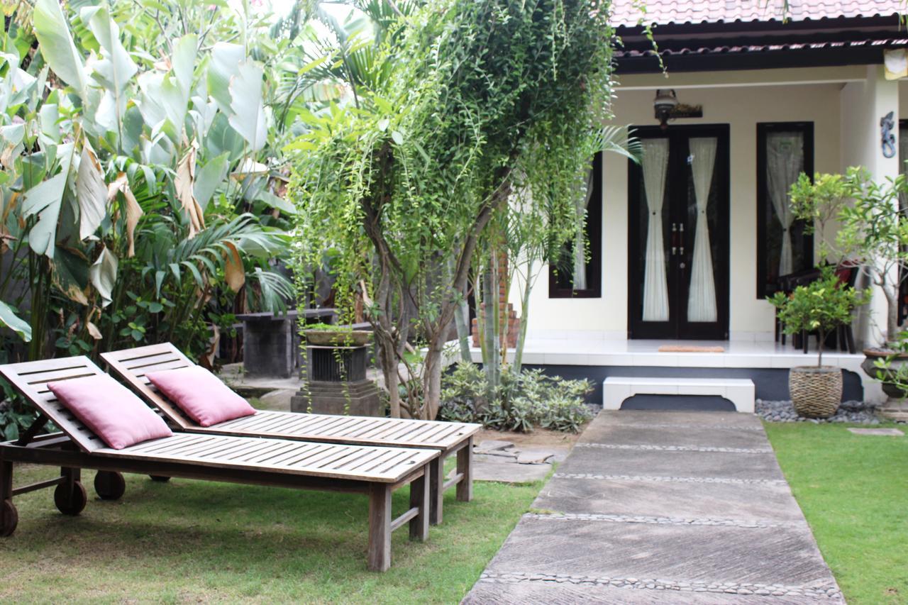 Giri Sari Guest House 페무테란 외부 사진
